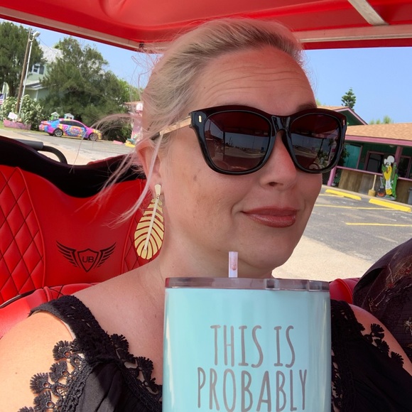 Meet your Posher, Stephanie - Picture 1 of 1